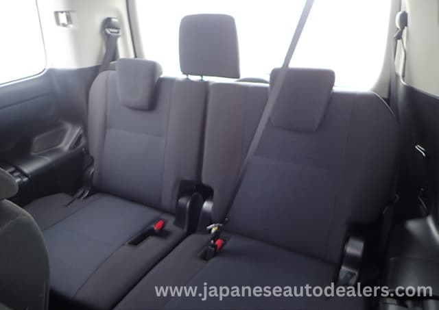 
								Toyota Noah X full									