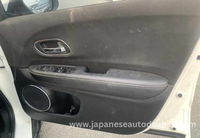 
								HONDA HR-V full									