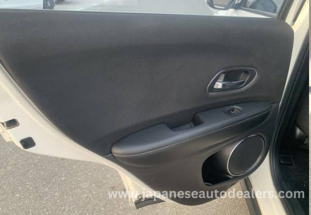 
								HONDA HR-V full									