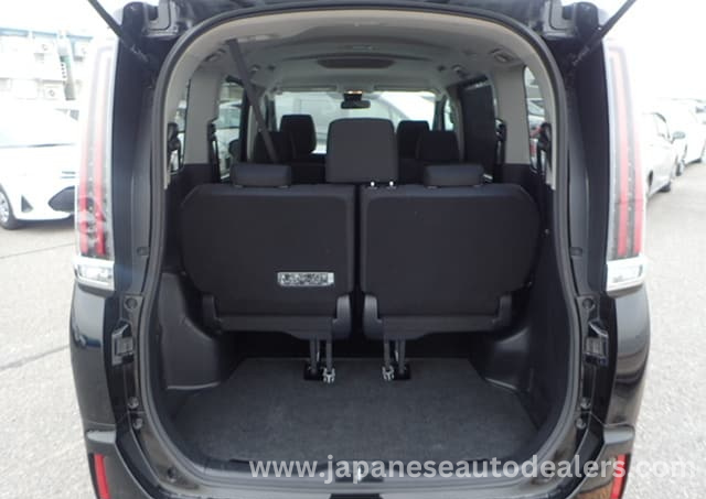 
								Toyota Noah X full									