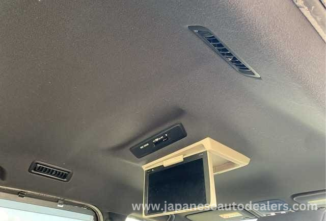 
								TOYOTA NOAH full									