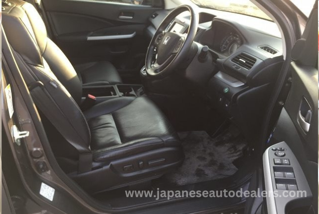 
								Honda CR-V full									