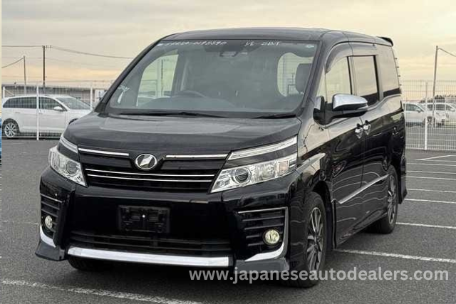
								TOYOTA VOXY full									