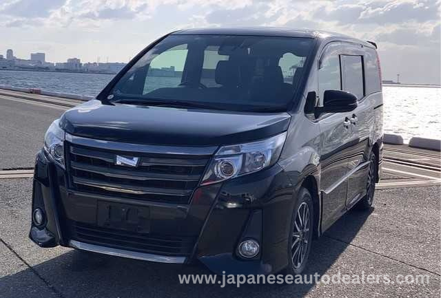 
								TOYOTA NOAH full									