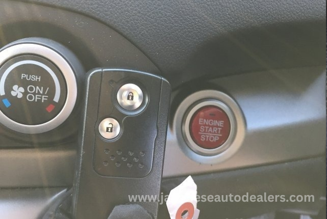 
								Honda CR-V full									