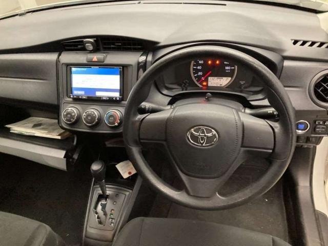 
								TOYOTA COROLLA AXIO full									