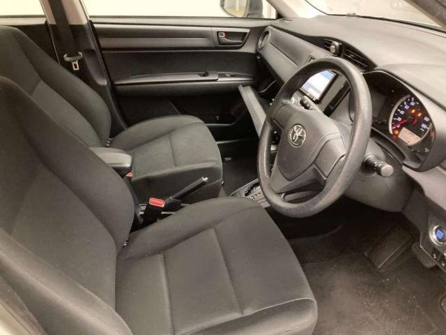 
								TOYOTA COROLLA AXIO full									