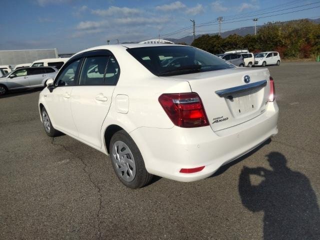 
								TOYOTA COROLLA AXIO full									
