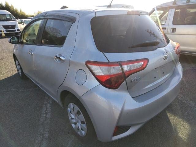 
								Toyota Vitz full									
