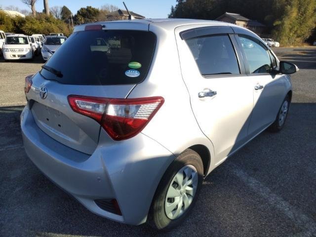 
								Toyota Vitz full									