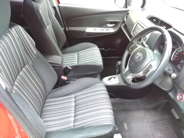 
								Toyota Vitz full									