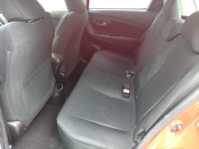 
								Toyota Vitz full									