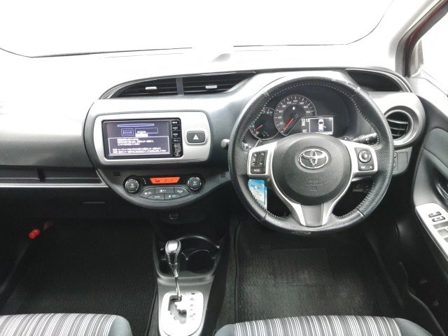 
								Toyota Vitz full									