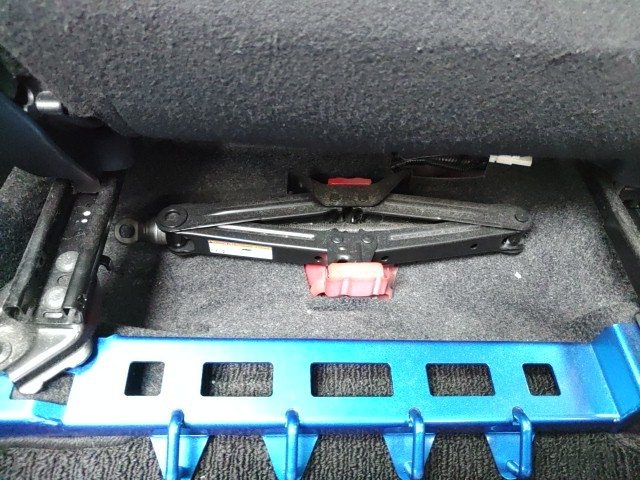 
								Toyota Vitz full									