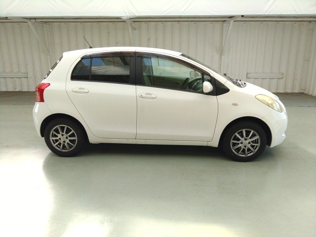 
								TOYOTA VITZ full									
