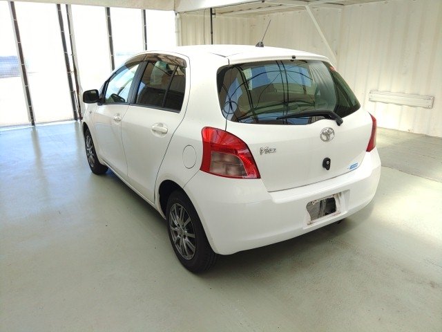
								TOYOTA VITZ full									