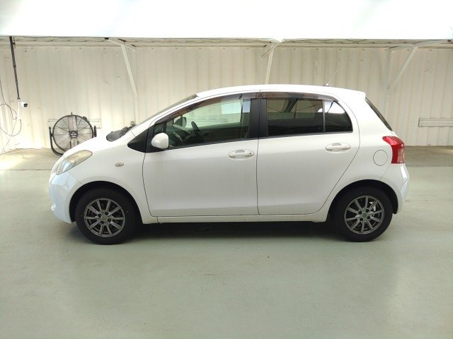 
								TOYOTA VITZ full									