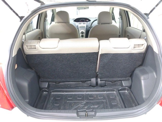 
								TOYOTA VITZ full									
