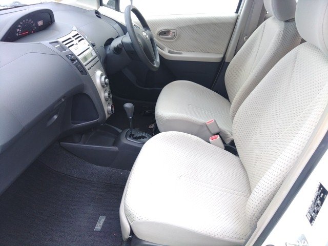
								TOYOTA VITZ full									