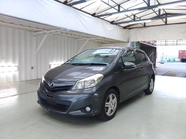 
								TOYOTA VITZ full									