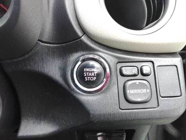 
								TOYOTA VITZ full									