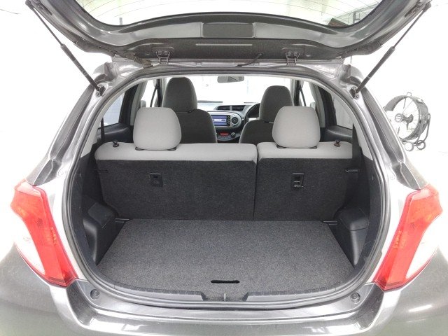 
								TOYOTA VITZ full									