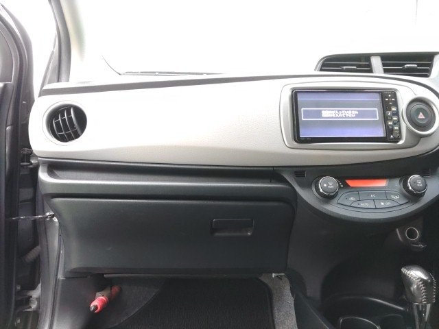 
								TOYOTA VITZ full									