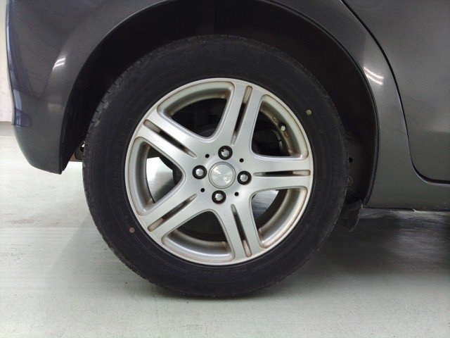 
								TOYOTA VITZ full									
