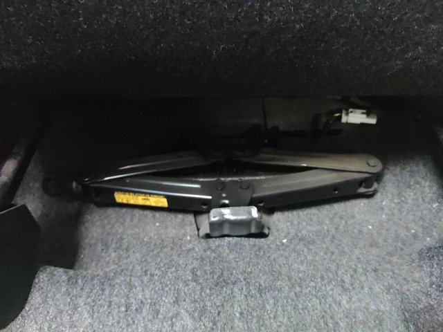 
								TOYOTA VITZ full									