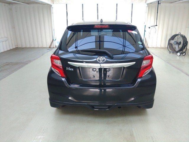 
								TOYOTA VITZ full									