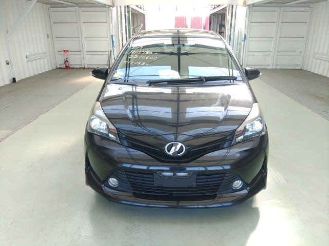 
								TOYOTA VITZ full									