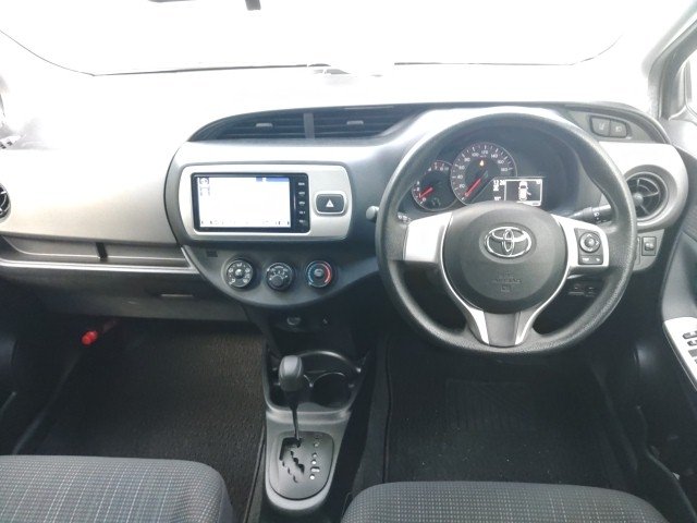 
								TOYOTA VITZ full									