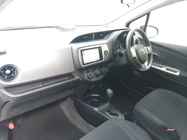 
								TOYOTA VITZ full									