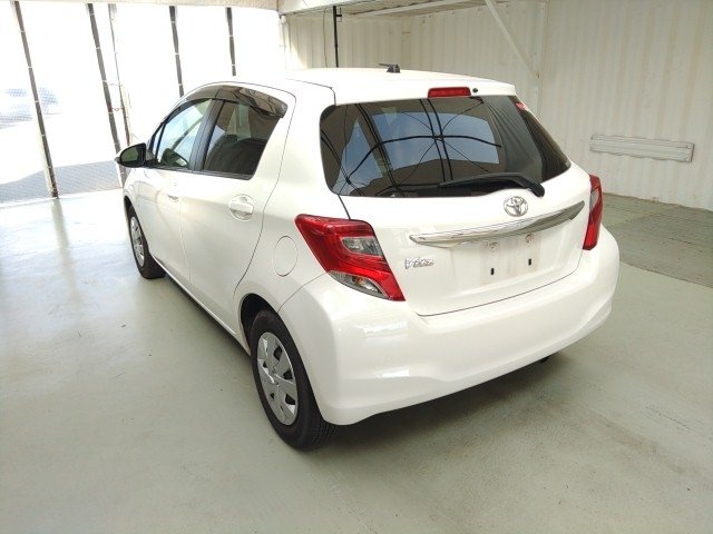 
								TOYOTA VITZ full									