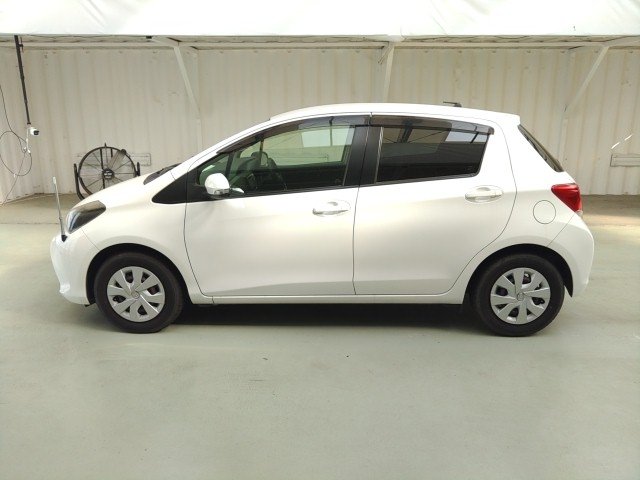 
								TOYOTA VITZ full									