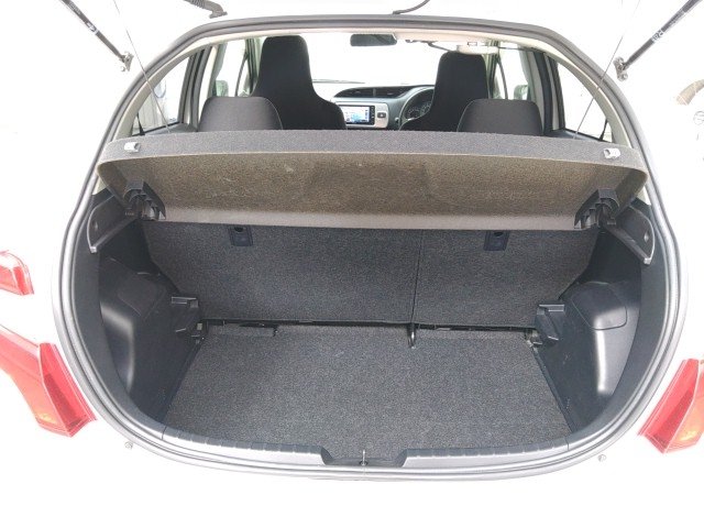 
								TOYOTA VITZ full									
