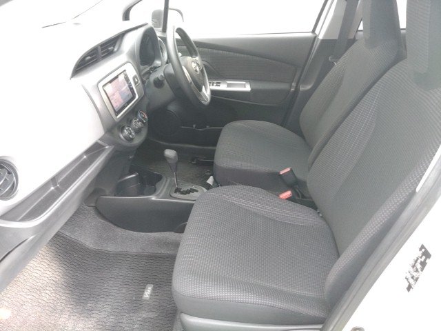 
								TOYOTA VITZ full									