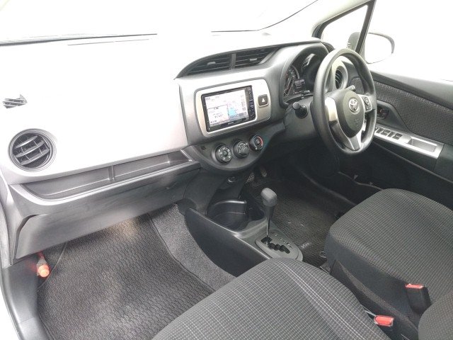 
								TOYOTA VITZ full									