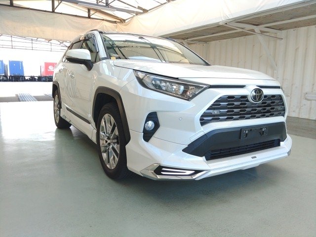 
								TOYOTA RAV4 full									