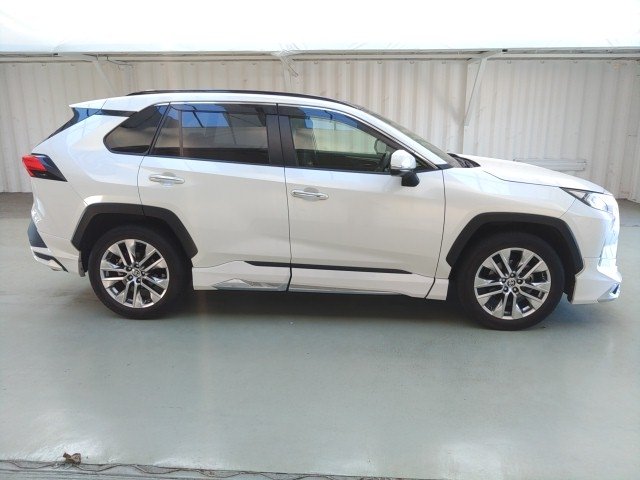 
								TOYOTA RAV4 full									