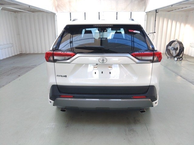 
								TOYOTA RAV4 full									