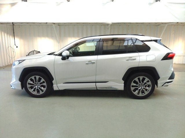 
								TOYOTA RAV4 full									