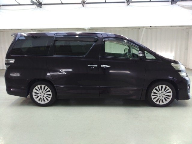 
								TOYOTA VELFIRE full									
