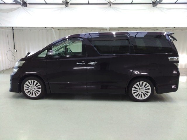 
								TOYOTA VELFIRE full									