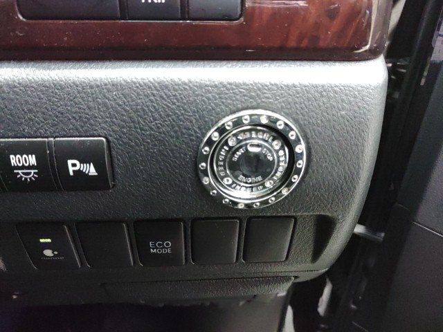 
								TOYOTA VELFIRE full									