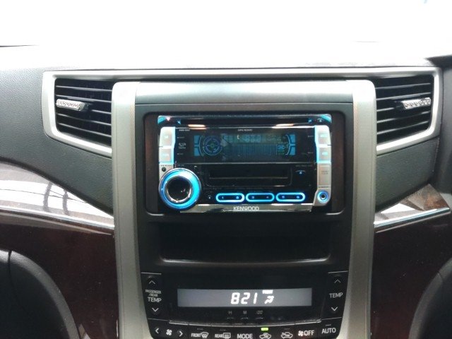 
								TOYOTA VELFIRE full									