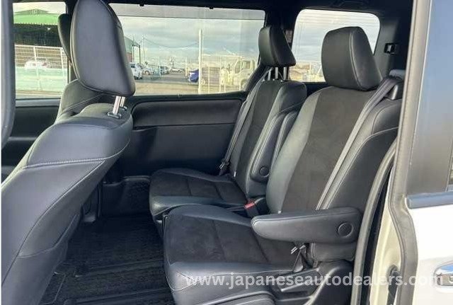 
								Toyota Noah full									