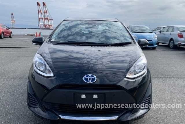 
								TOYOTA AQUA HYBRID full									