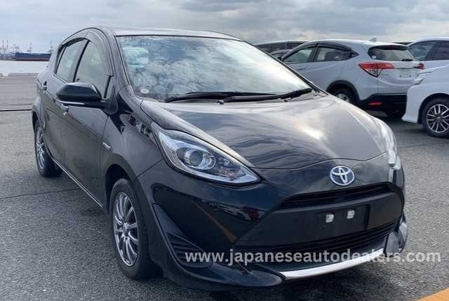 
								TOYOTA AQUA HYBRID full									