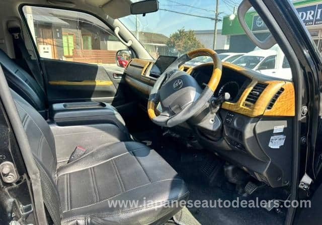 
								TOYOTA HIACE WAGON full									